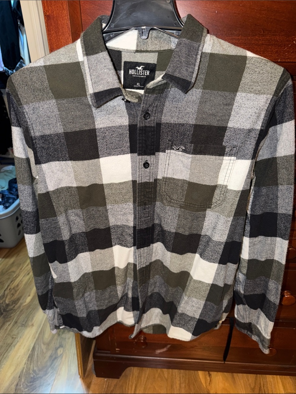Hollister Black, Gray & White Plaid Button-Down Shirt